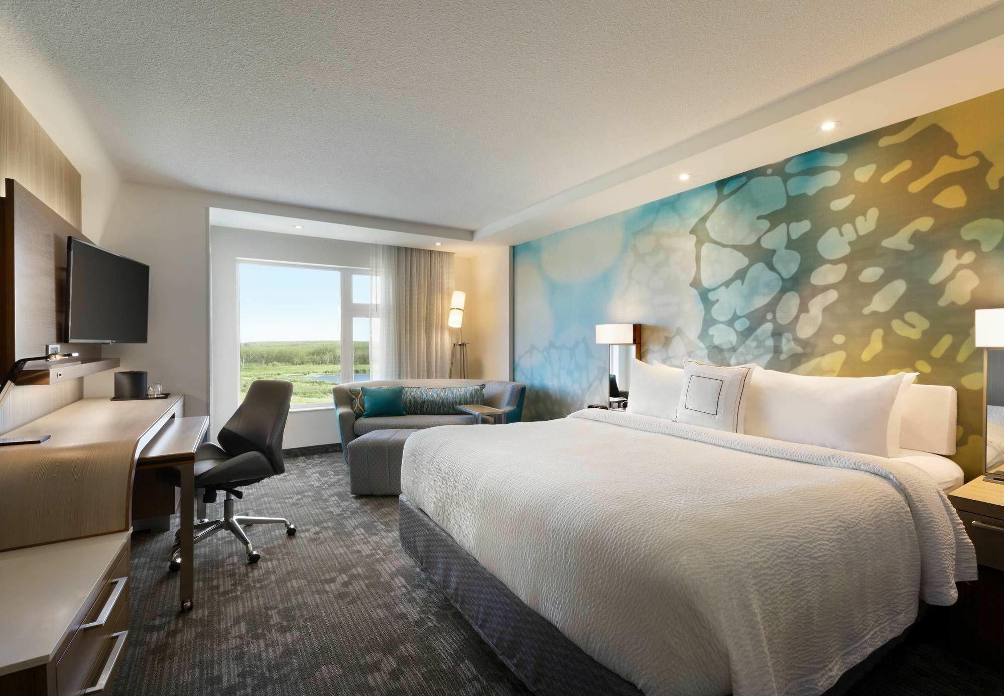 Hotel Dene & Conference Centre Cold Lake Bagian luar foto